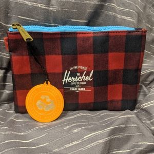 Herschel Pouch
